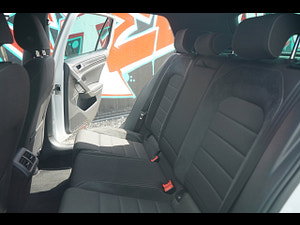Volkswagen Golf thumbnail