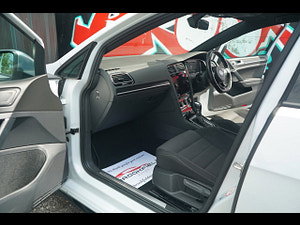 Volkswagen Golf thumbnail
