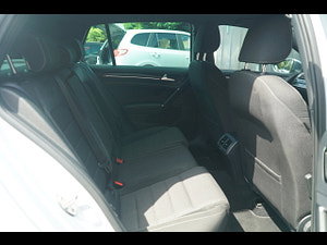 Volkswagen Golf thumbnail