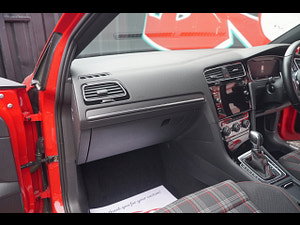 Volkswagen Golf thumbnail