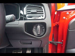 Volkswagen Golf thumbnail