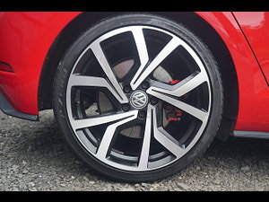 Volkswagen Golf thumbnail