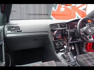Volkswagen Golf thumbnail