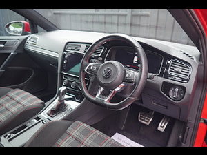Volkswagen Golf thumbnail