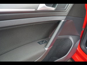 Volkswagen Golf thumbnail