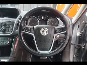 Vauxhall Zafira Tourer thumbnail