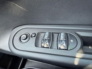 MINI Countryman thumbnail
