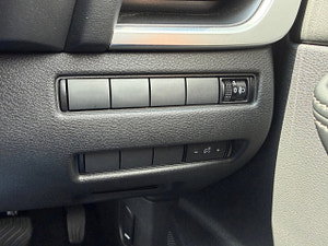 Nissan X-Trail thumbnail