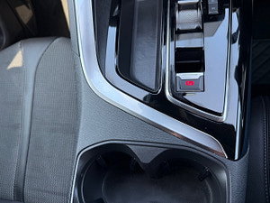 Peugeot 5008 thumbnail