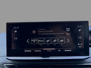 Peugeot 5008 thumbnail