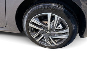 Peugeot 208 thumbnail