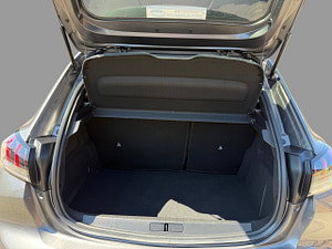 Peugeot 208 thumbnail