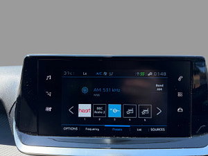 Peugeot 208 thumbnail