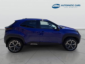 Toyota Yaris Cross thumbnail