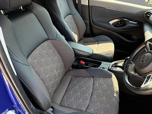 Toyota Yaris Cross thumbnail