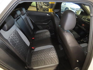 Volkswagen T-Roc thumbnail
