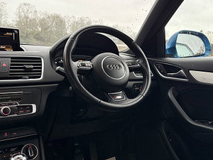 Audi Q3 thumbnail