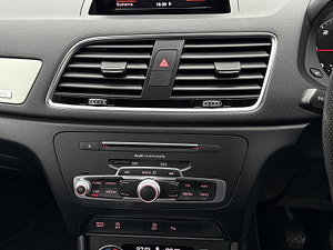 Audi Q3 thumbnail