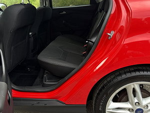 Ford Focus thumbnail