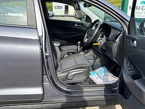 Hyundai Tucson thumbnail