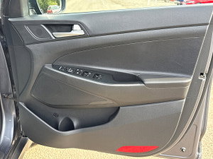 Hyundai Tucson thumbnail