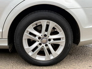 Mercedes-Benz C Class thumbnail