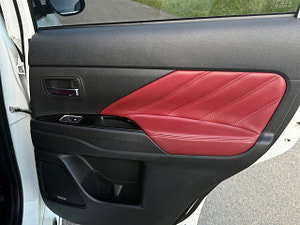 Mitsubishi Outlander thumbnail