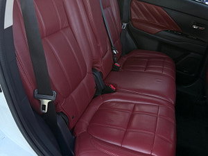 Mitsubishi Outlander thumbnail