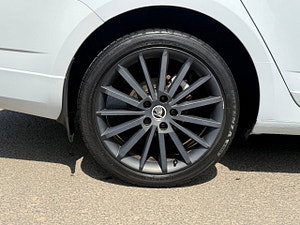 Skoda Octavia thumbnail