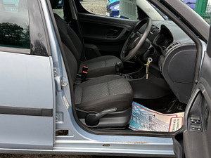 Skoda Roomster thumbnail