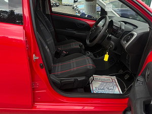 Peugeot 108 thumbnail