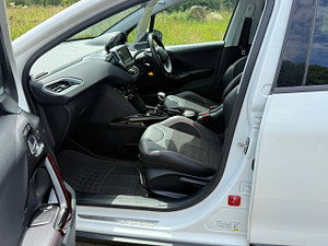 Peugeot 2008 thumbnail