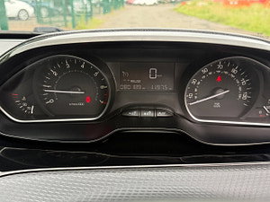 Peugeot 208 thumbnail