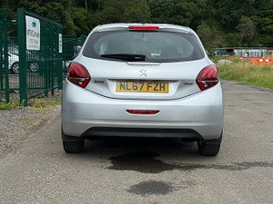 Peugeot 208 thumbnail