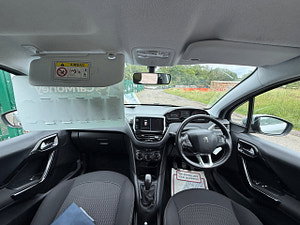 Peugeot 208 thumbnail