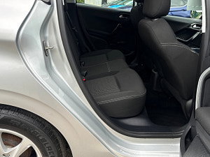Peugeot 208 thumbnail