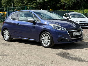 Peugeot 208 thumbnail