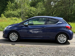 Peugeot 208 thumbnail