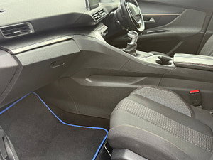 Peugeot 3008 thumbnail