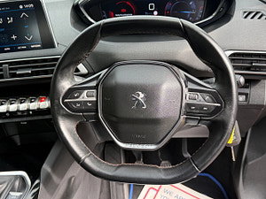 Peugeot 3008 thumbnail