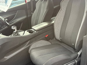 Peugeot 3008 thumbnail