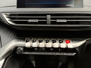 Peugeot 3008 thumbnail