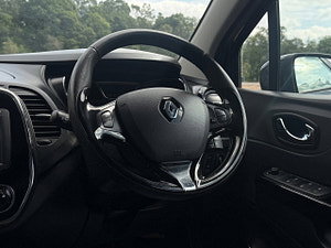 Renault Captur thumbnail