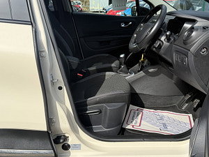 Renault Captur thumbnail