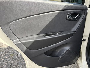 Renault Captur thumbnail