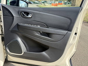 Renault Captur thumbnail