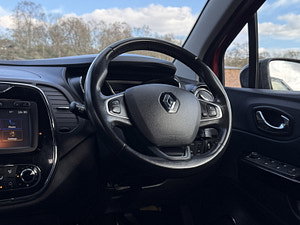 Renault Captur thumbnail