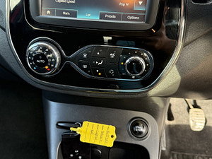 Renault Captur thumbnail