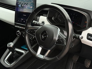 Renault Clio thumbnail