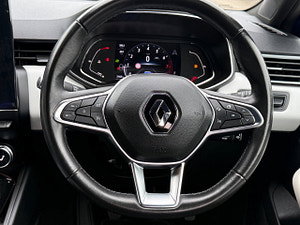 Renault Clio thumbnail